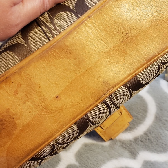 Vintage Coach Authentic Meduim Sized Handbag - Picture 5 of 5